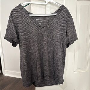 American Eagle Outfitters Gray Relaxed Short Sleeve T-Shirt